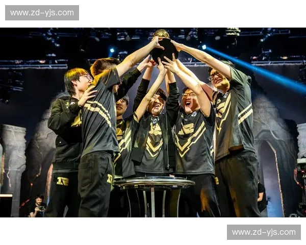 LOL电竞最帅选手排行揭晓 顶级颜值与实力兼具的电竞偶像们 LOL电竞最帅选手排行揭晓 顶级颜值与实力兼具的电竞偶像们